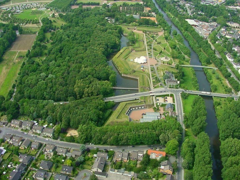 Jufa Hotel Im Bruckenkopfpark - Jülich Eksteriør bilde